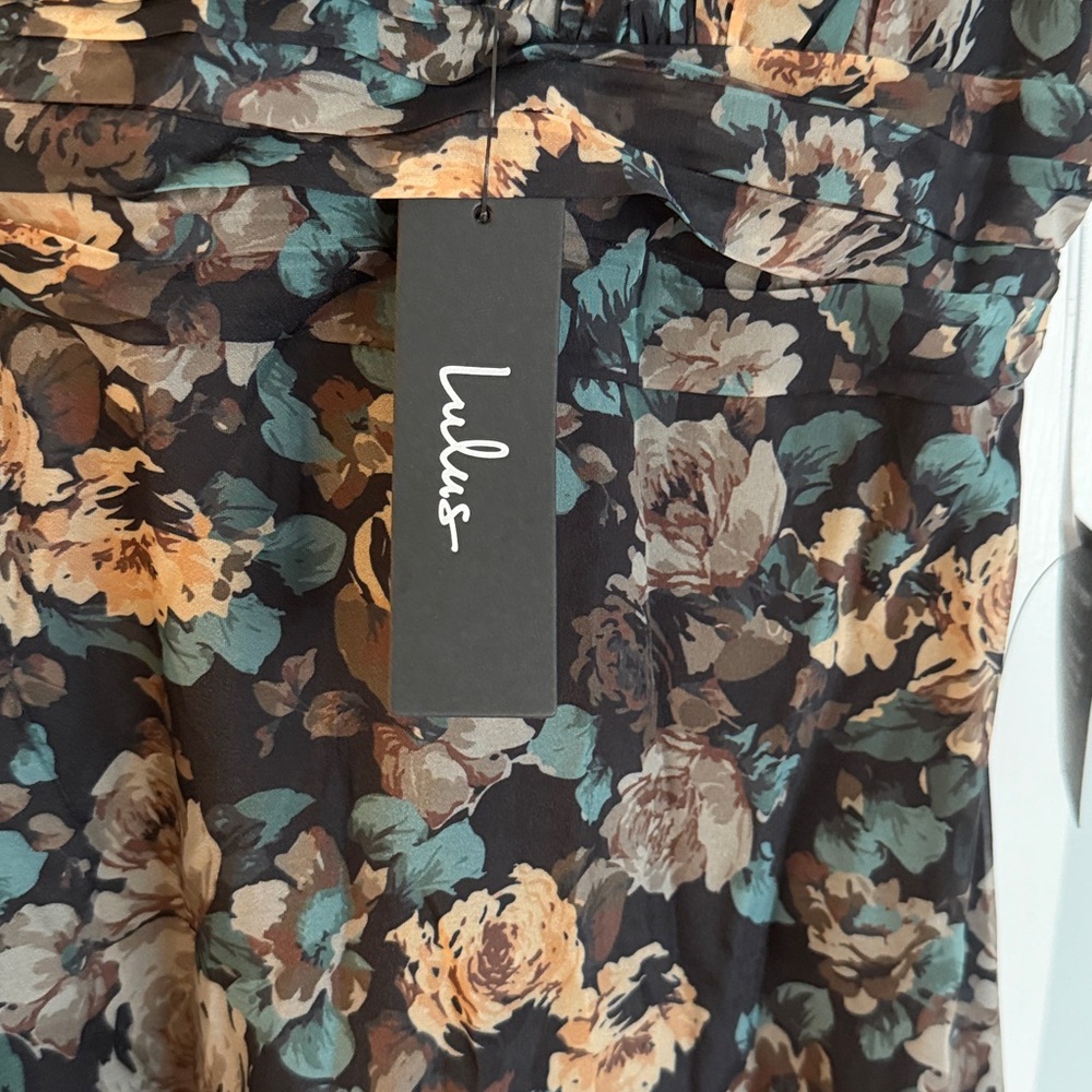 NWT Lulus Sweeping Sensation Black Floral Print Organza Pleated Maxi Dress - Picture 2 of 3